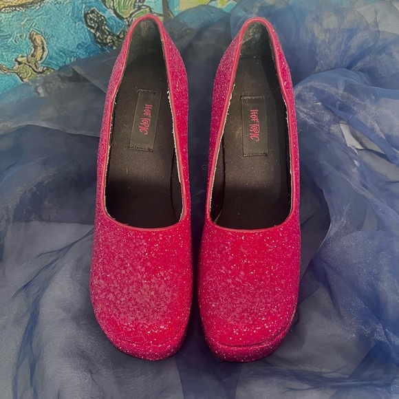 Hot topic size 9 ruby red, glitter, platform pumps. - Picture 2 of 6
